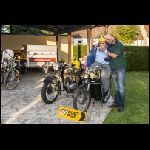 8826 klon wird getraenkt kopie.jpg